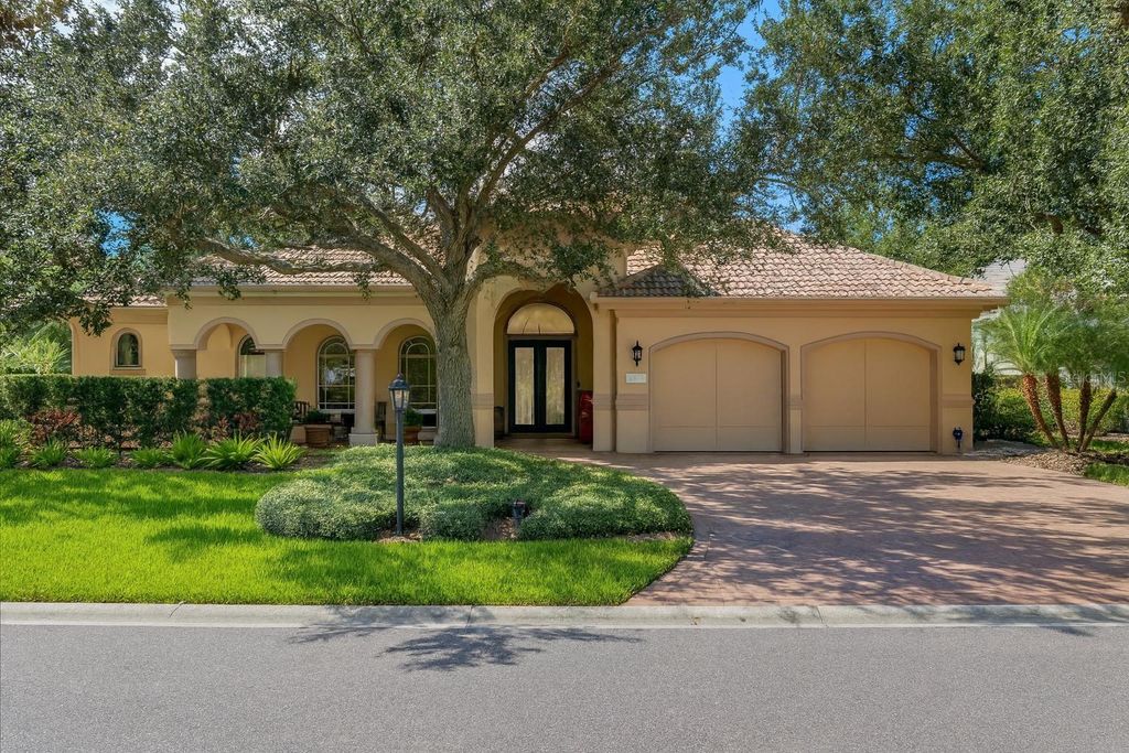 Photo of 6914 Stanhope Place, University Park, FL 34201 (MLS # A4666056)