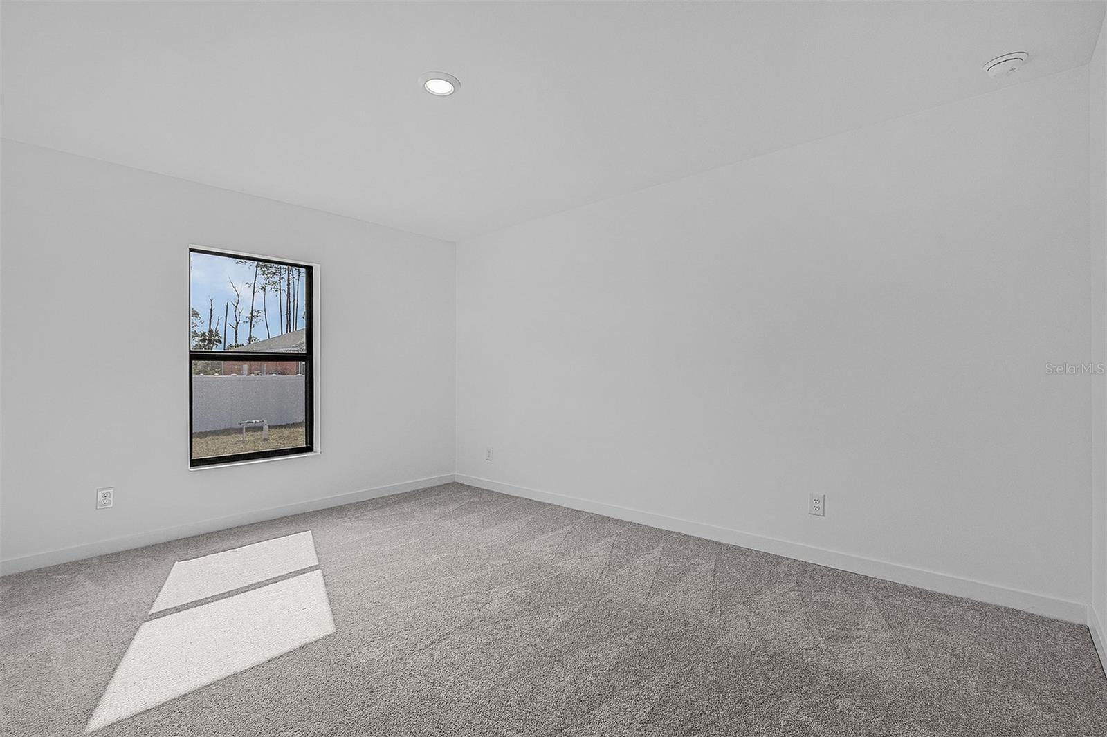 1572-PORT CHARLOTTE - Residential