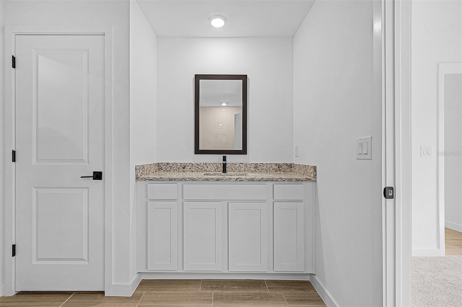 1572-PORT CHARLOTTE - Residential
