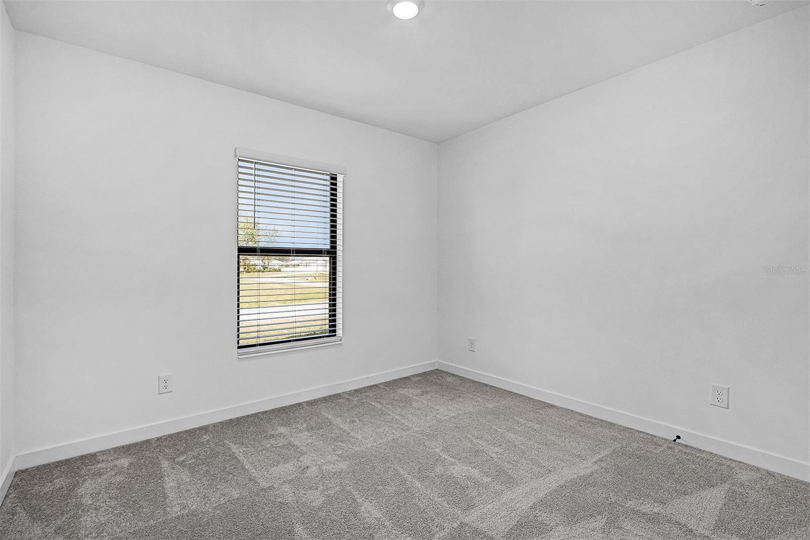 1572-PORT CHARLOTTE - Residential