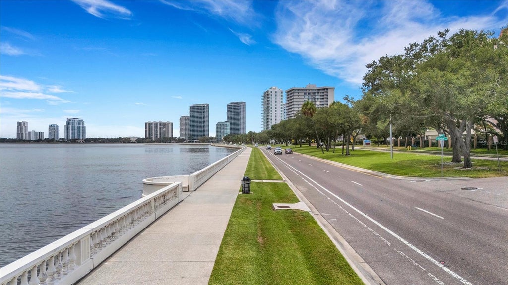 Photo of 2403 S Ardson Place #402B, Tampa, FL 33629 (MLS # TB8528295)