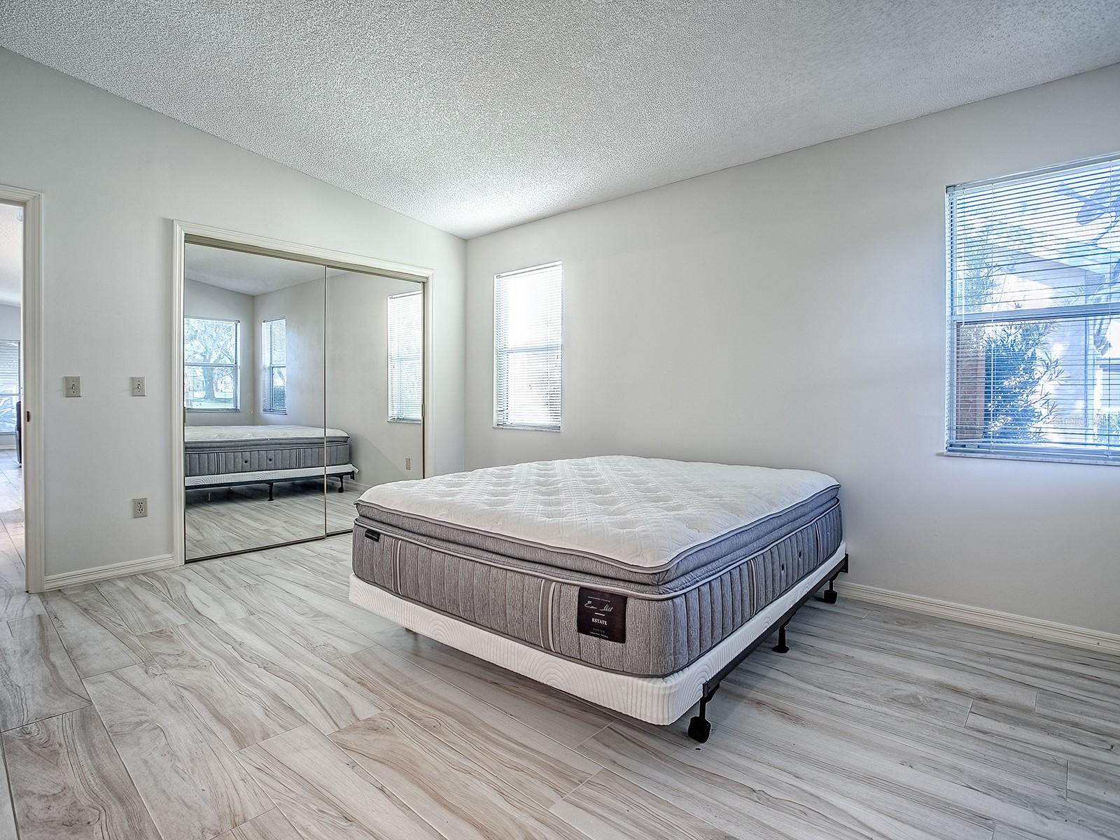 LADY LAKE ORANGE BLOSSOM GARDENS UNIT 15 - Residential