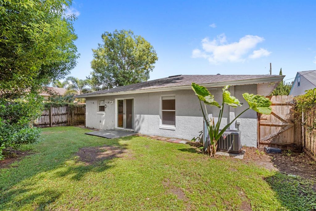 Photo of 126 Page Street #A, Orlando, FL 32806 (MLS # O6403613)