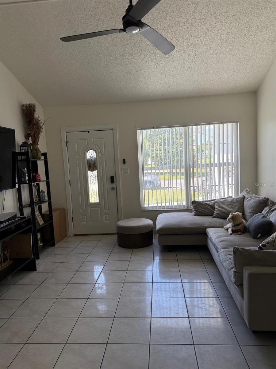 217 CITRUS DR
