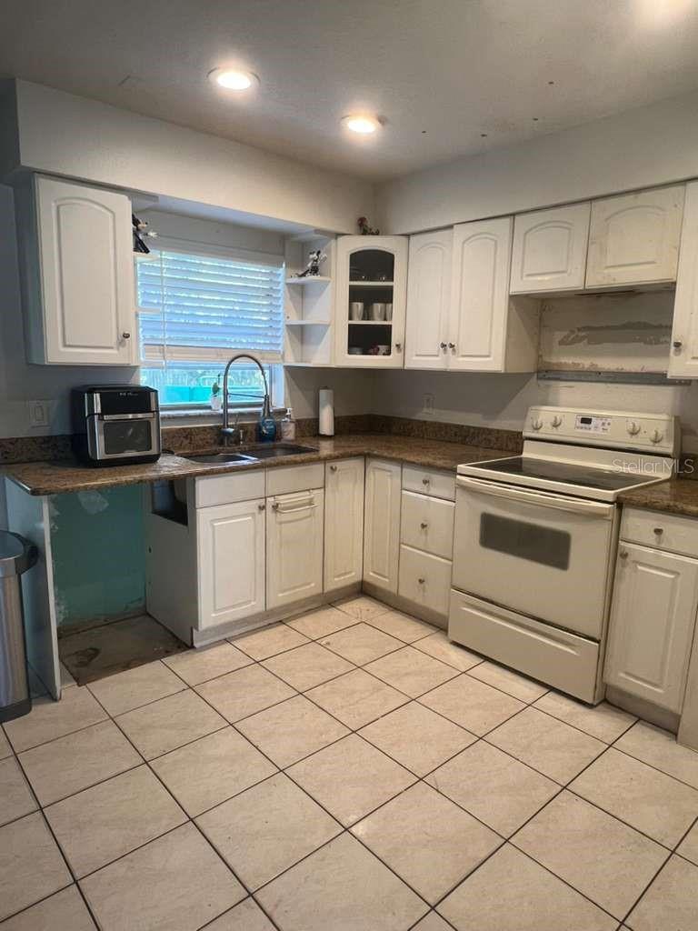 217 CITRUS DR