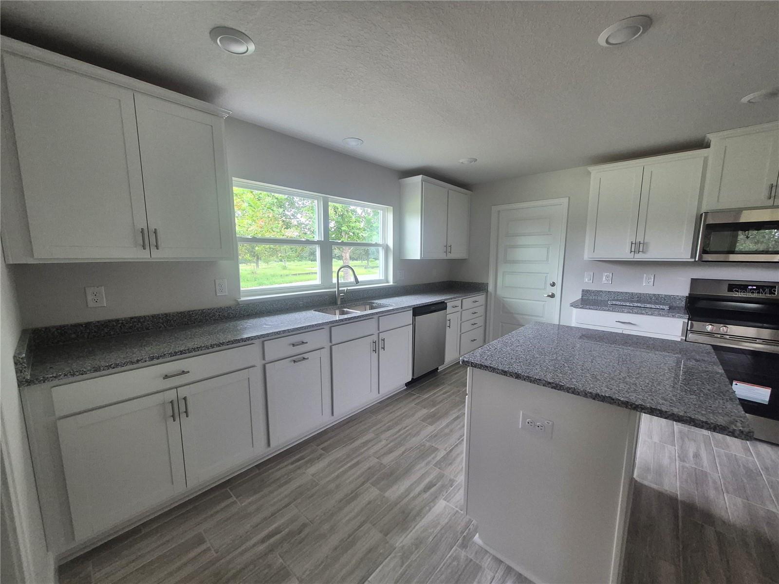 HILL COUNTRY ESTATES - Residential
