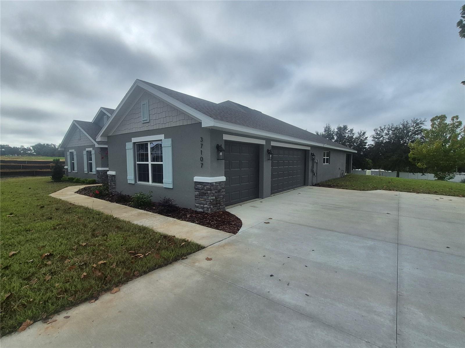 HILL COUNTRY ESTATES - Residential