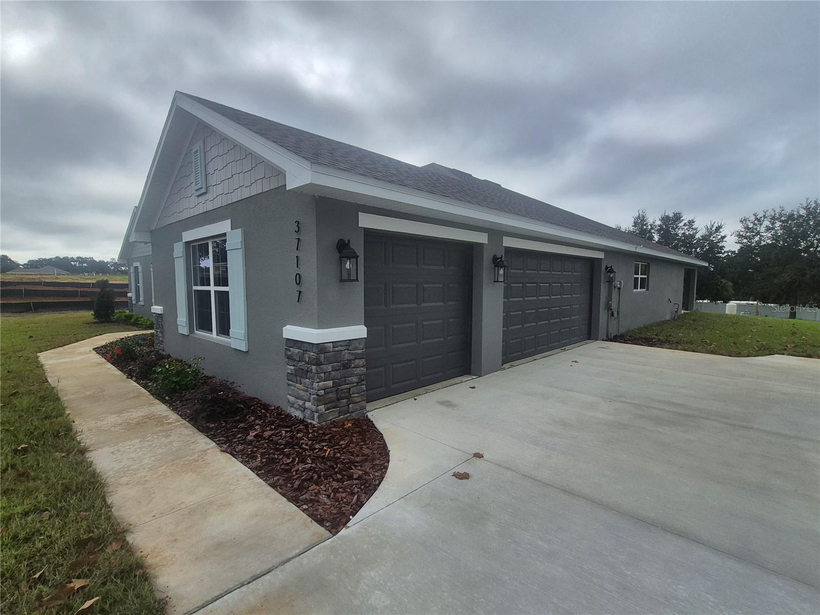 HILL COUNTRY ESTATES - Residential