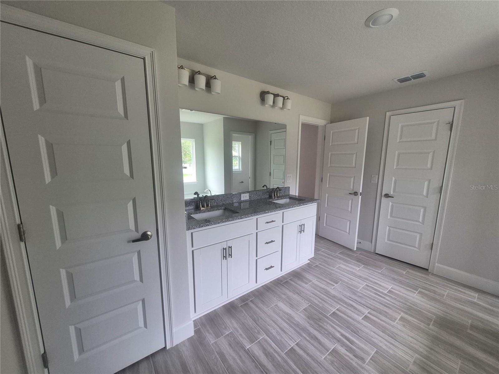 HILL COUNTRY ESTATES - Residential
