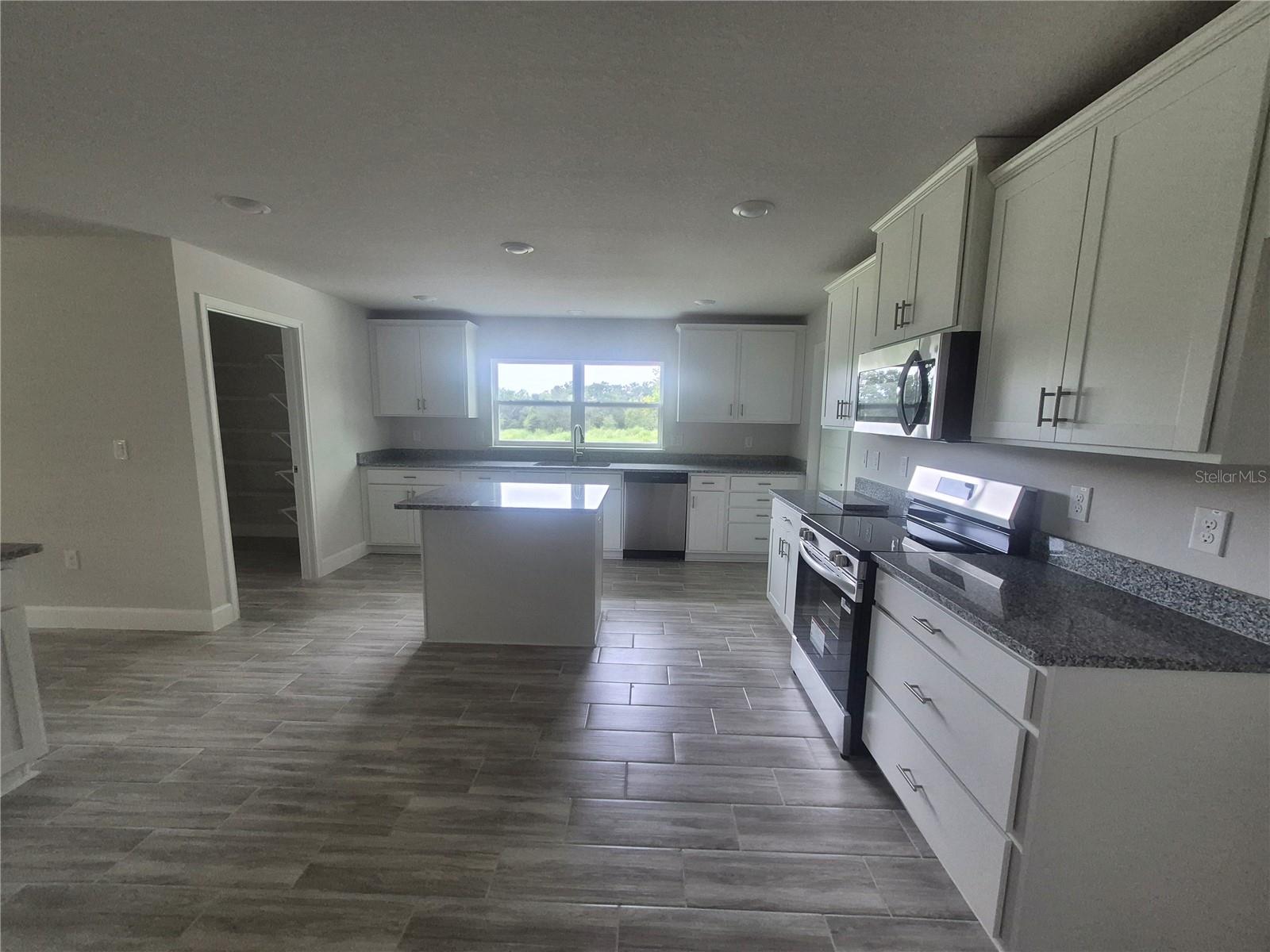 HILL COUNTRY ESTATES - Residential