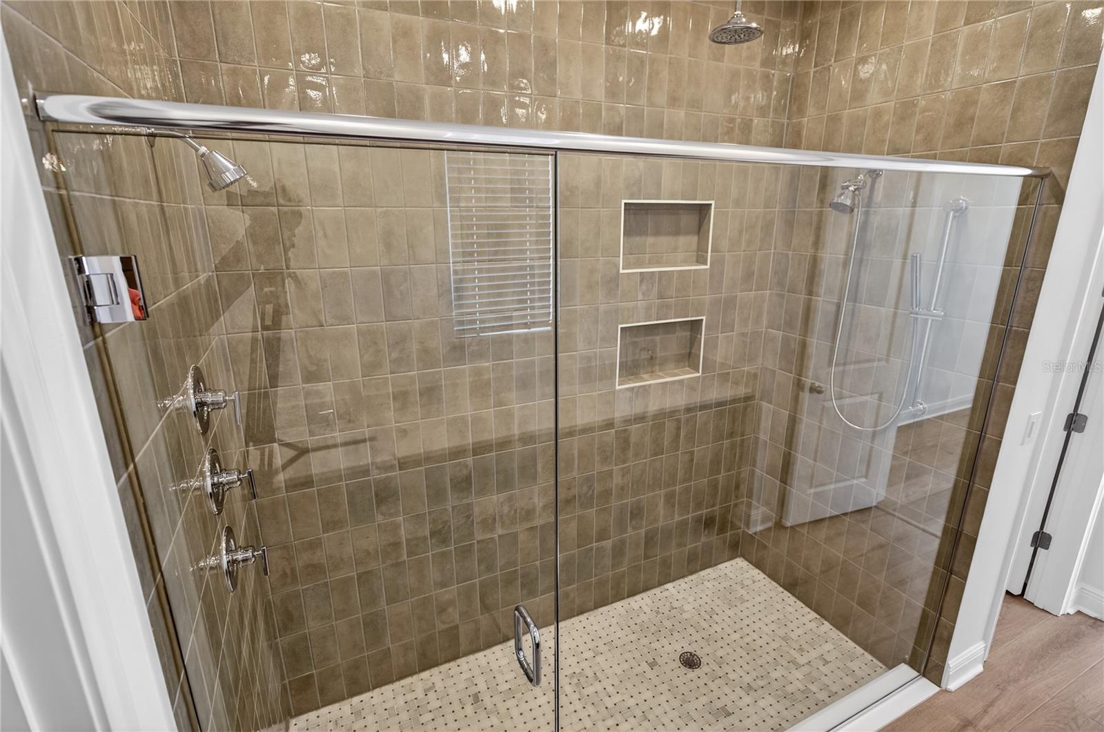 WESLYN PARK - Residential Lease