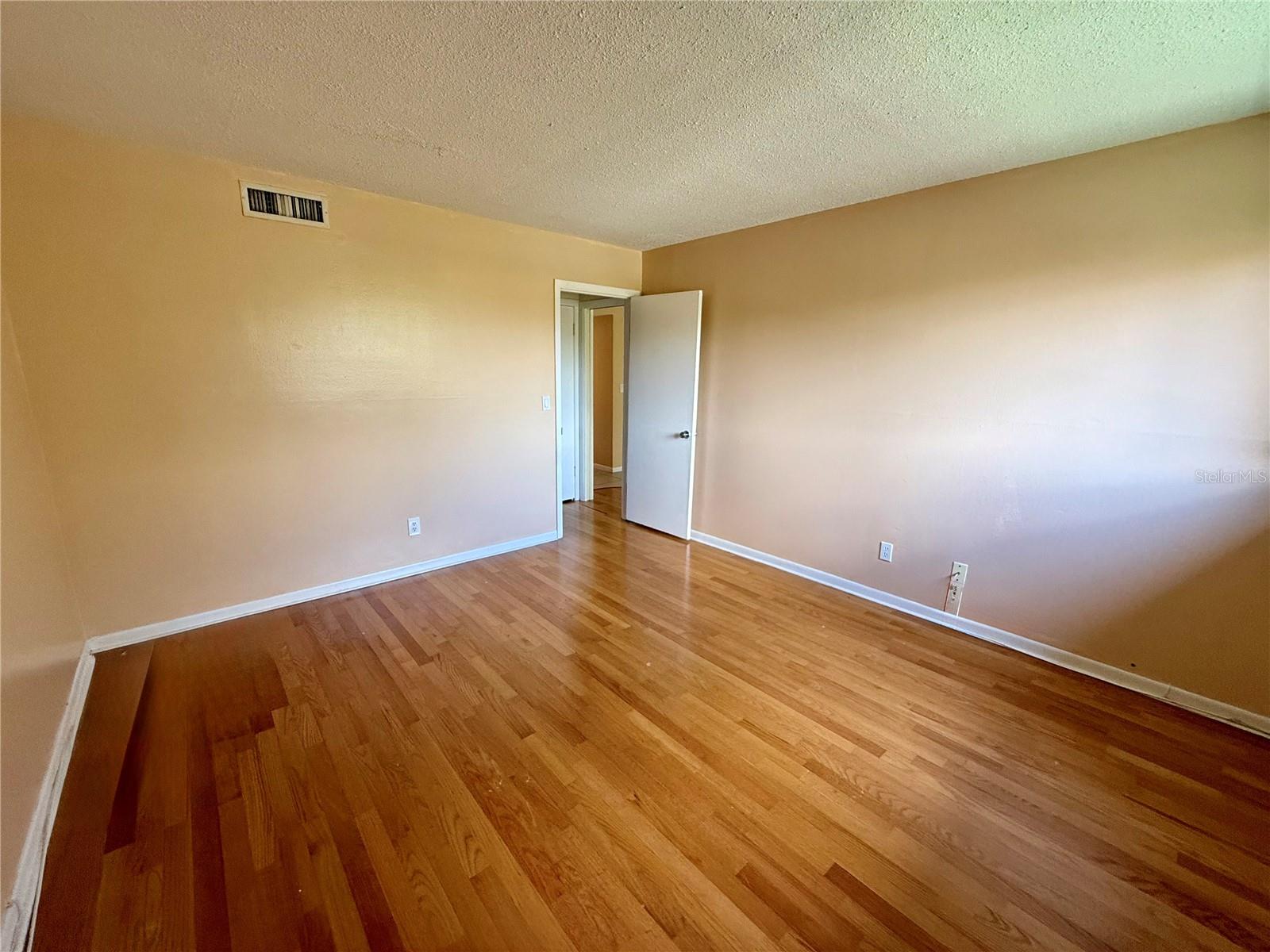NORTH BAY VILLAGE CONDO - Residential Lease