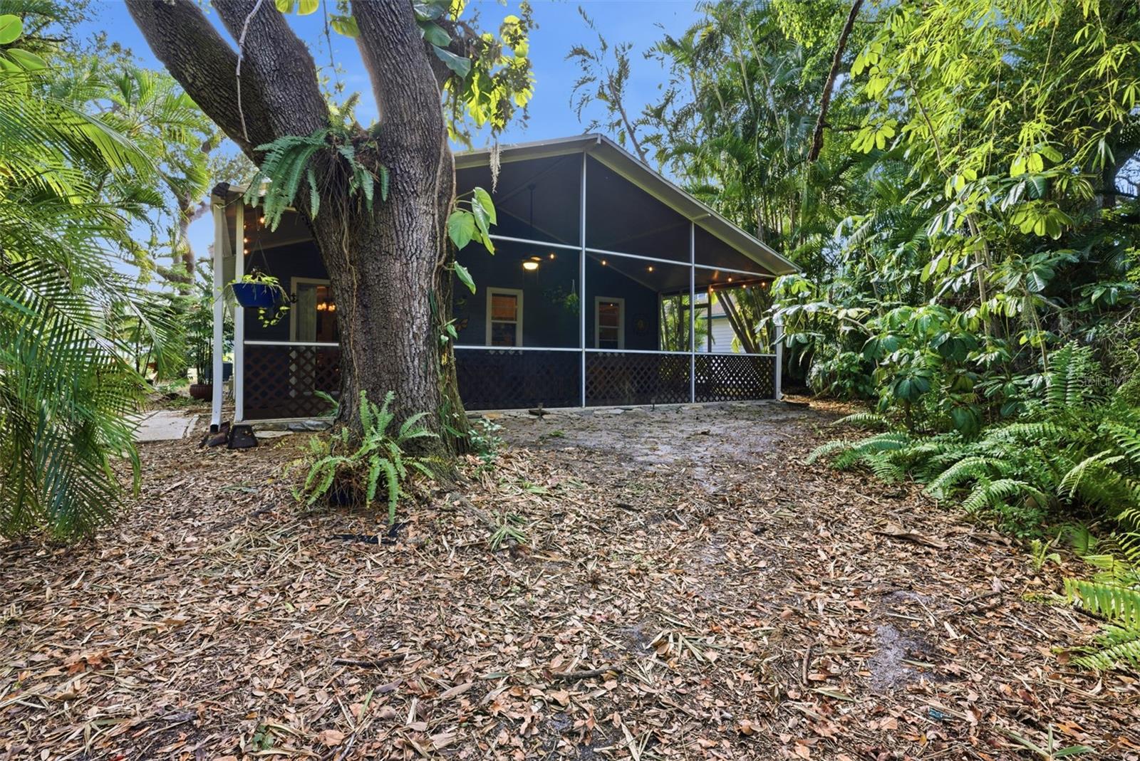 BEARDED OAKS - Residential