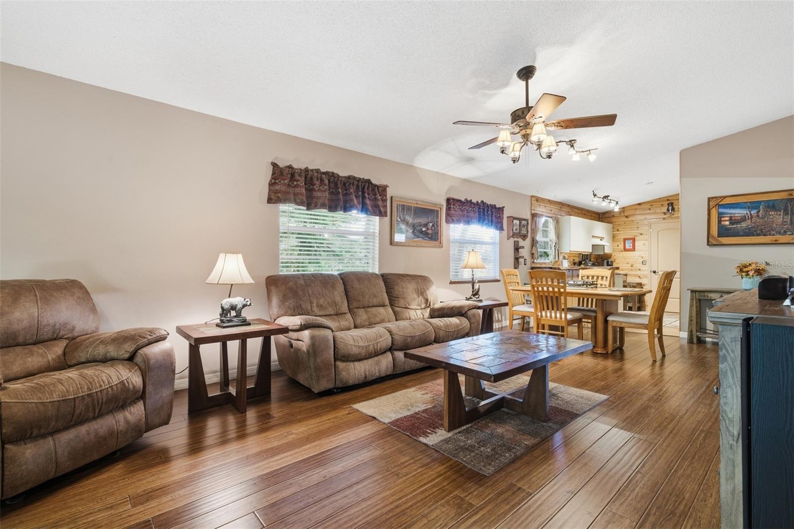 331 BEARDED OAKS CIRCLE