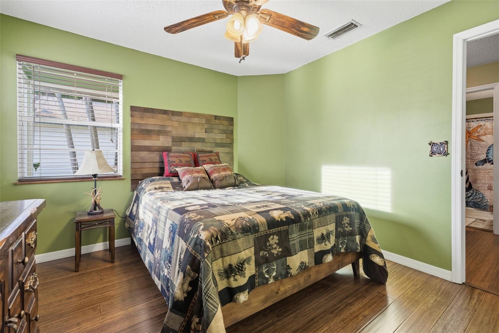 BEARDED OAKS - Residential