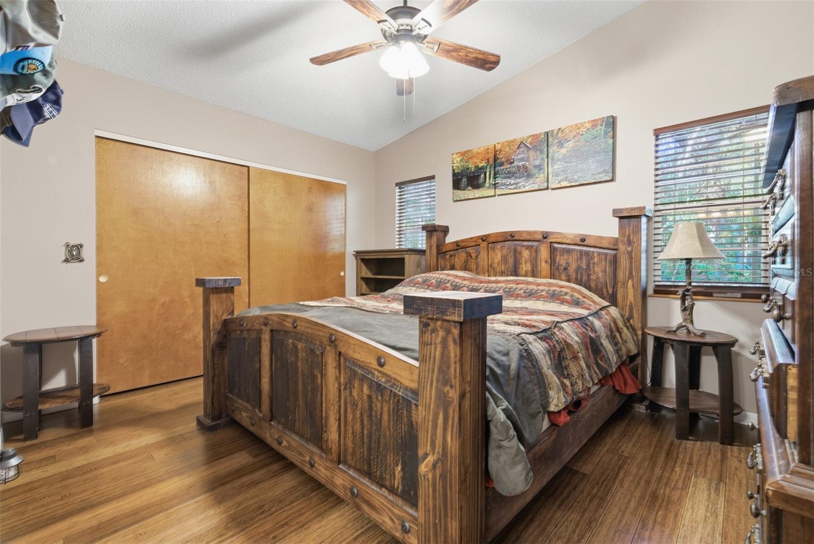 BEARDED OAKS - Residential