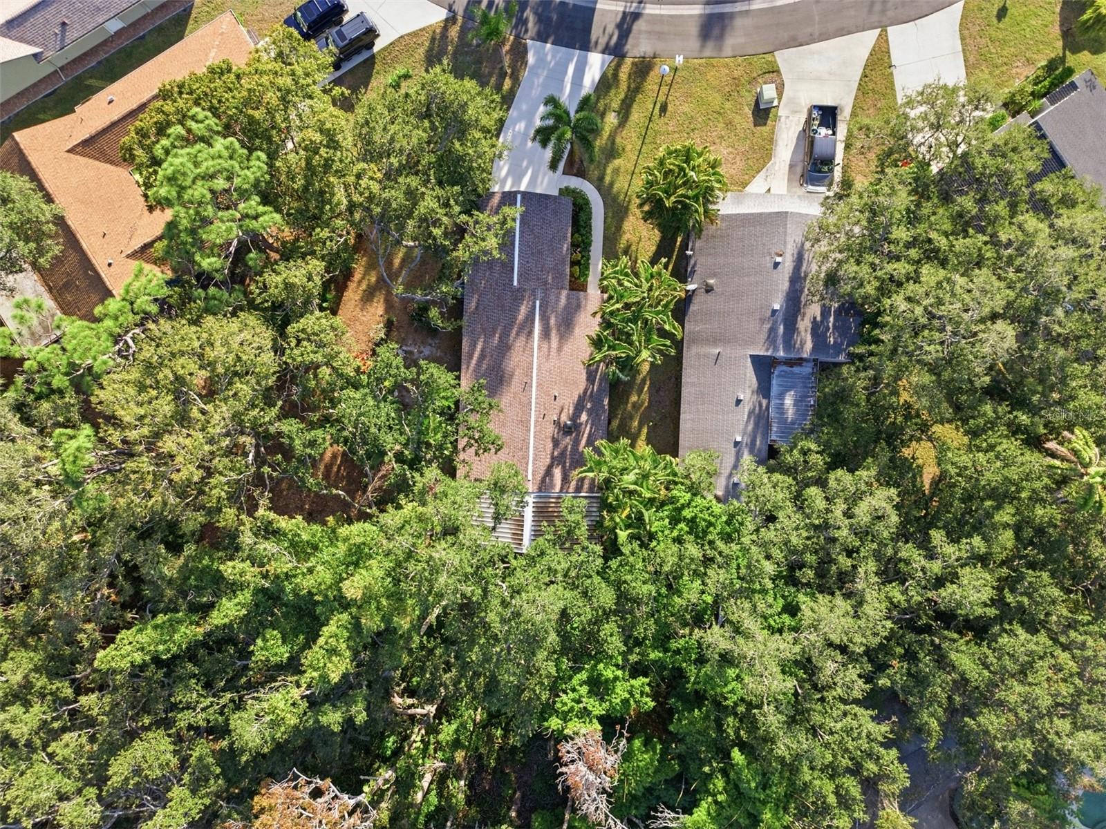 BEARDED OAKS - Residential