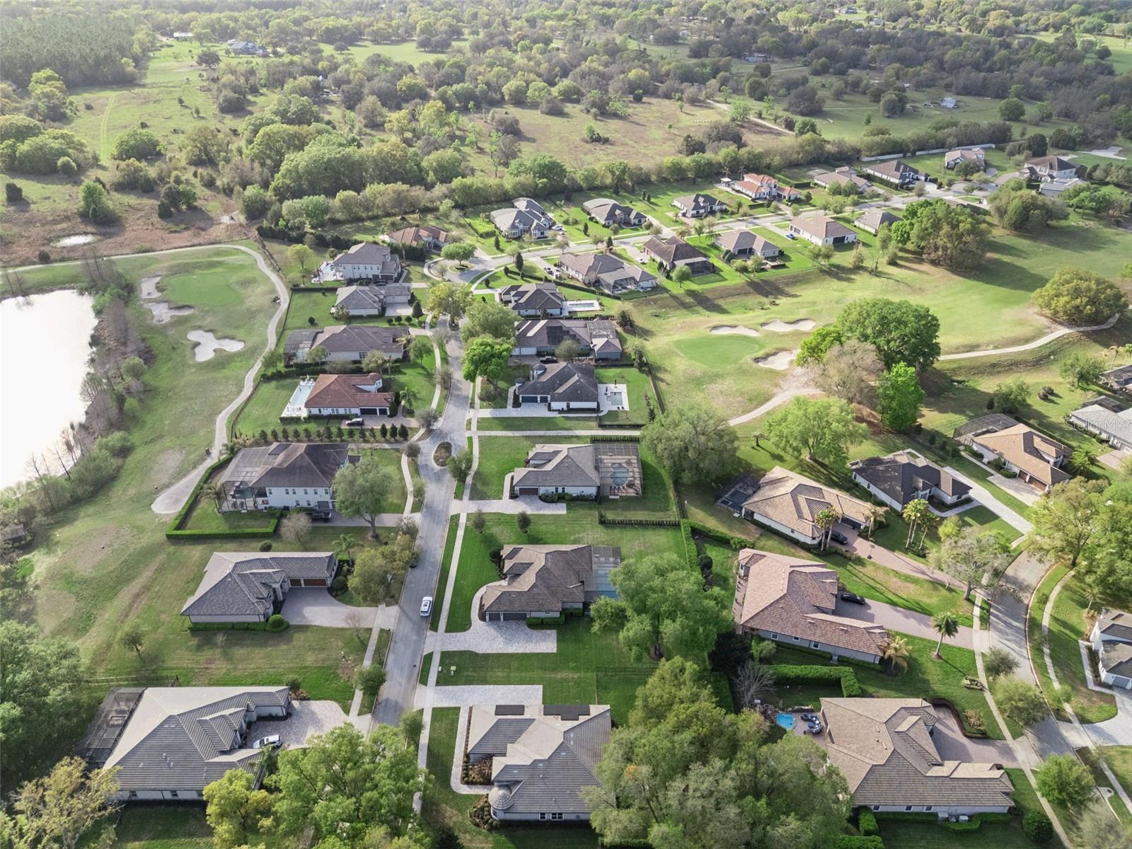 HEATHROW COUNTRY ESTATE - Residential