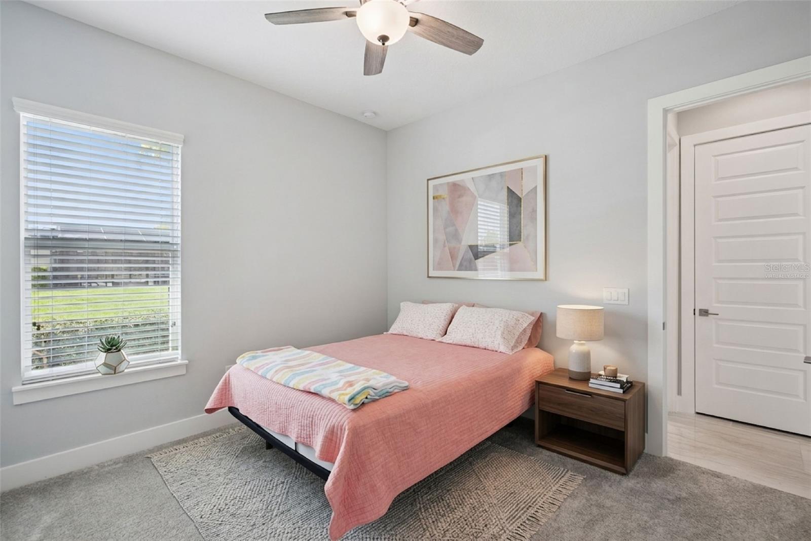 HEATHROW COUNTRY ESTATE - Residential