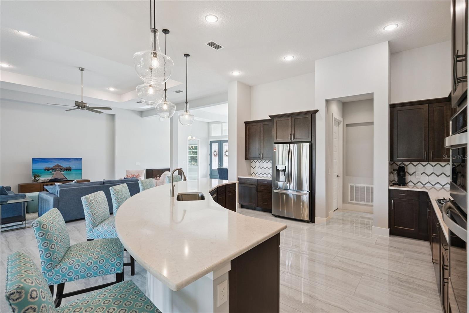 HEATHROW COUNTRY ESTATE - Residential