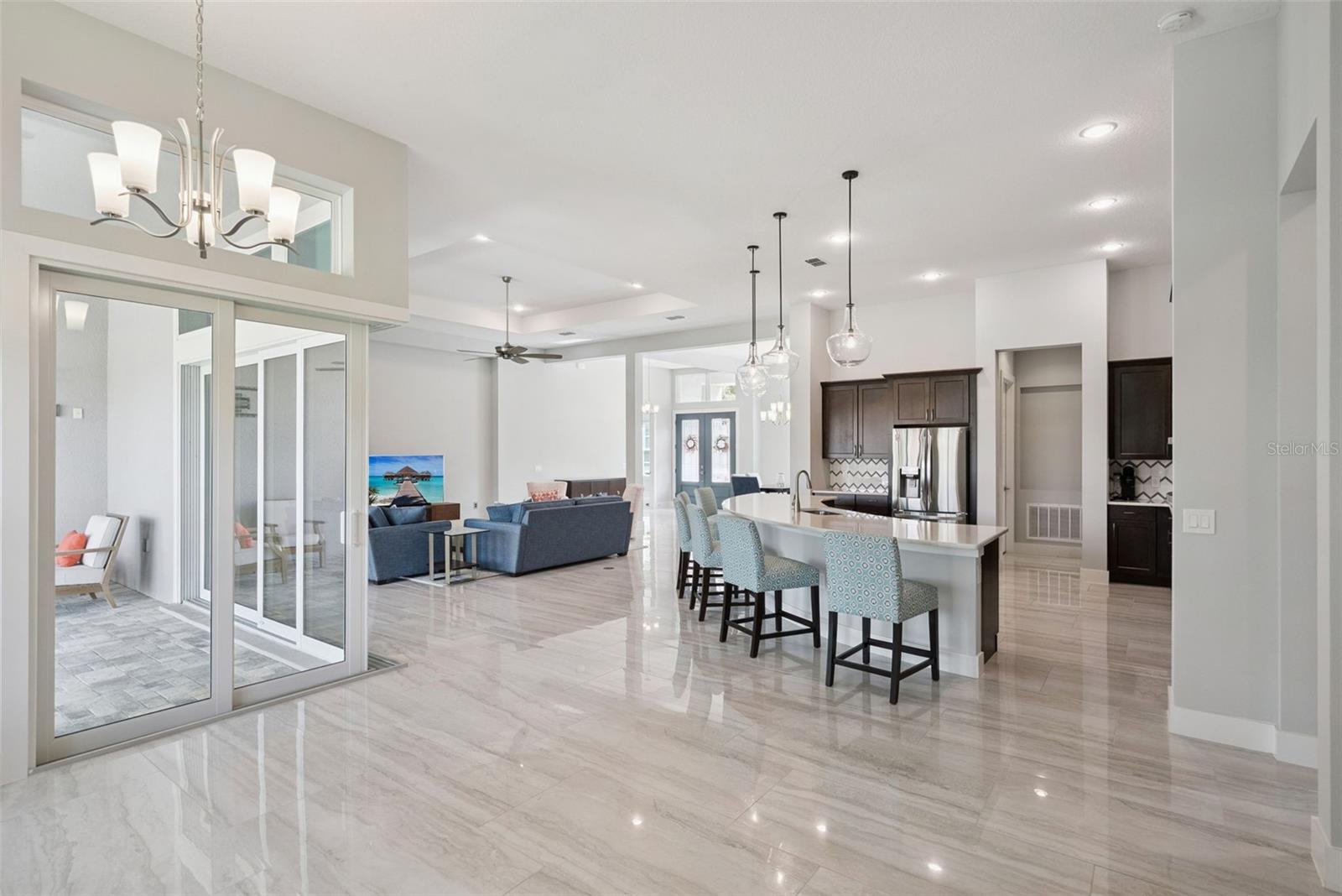 HEATHROW COUNTRY ESTATE - Residential