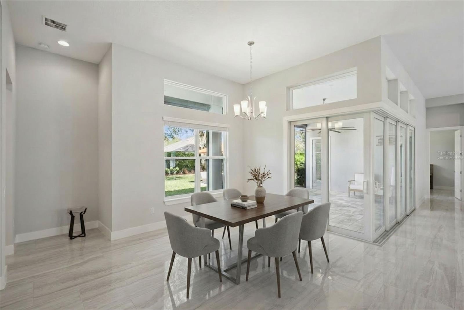 HEATHROW COUNTRY ESTATE - Residential