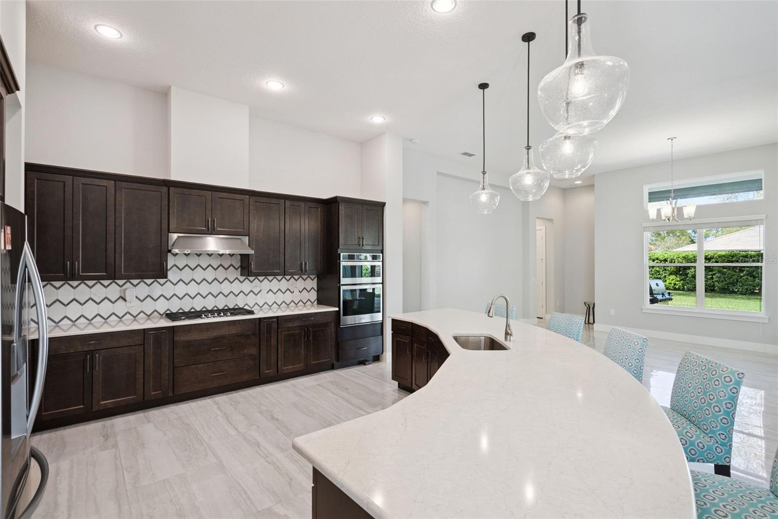 HEATHROW COUNTRY ESTATE - Residential