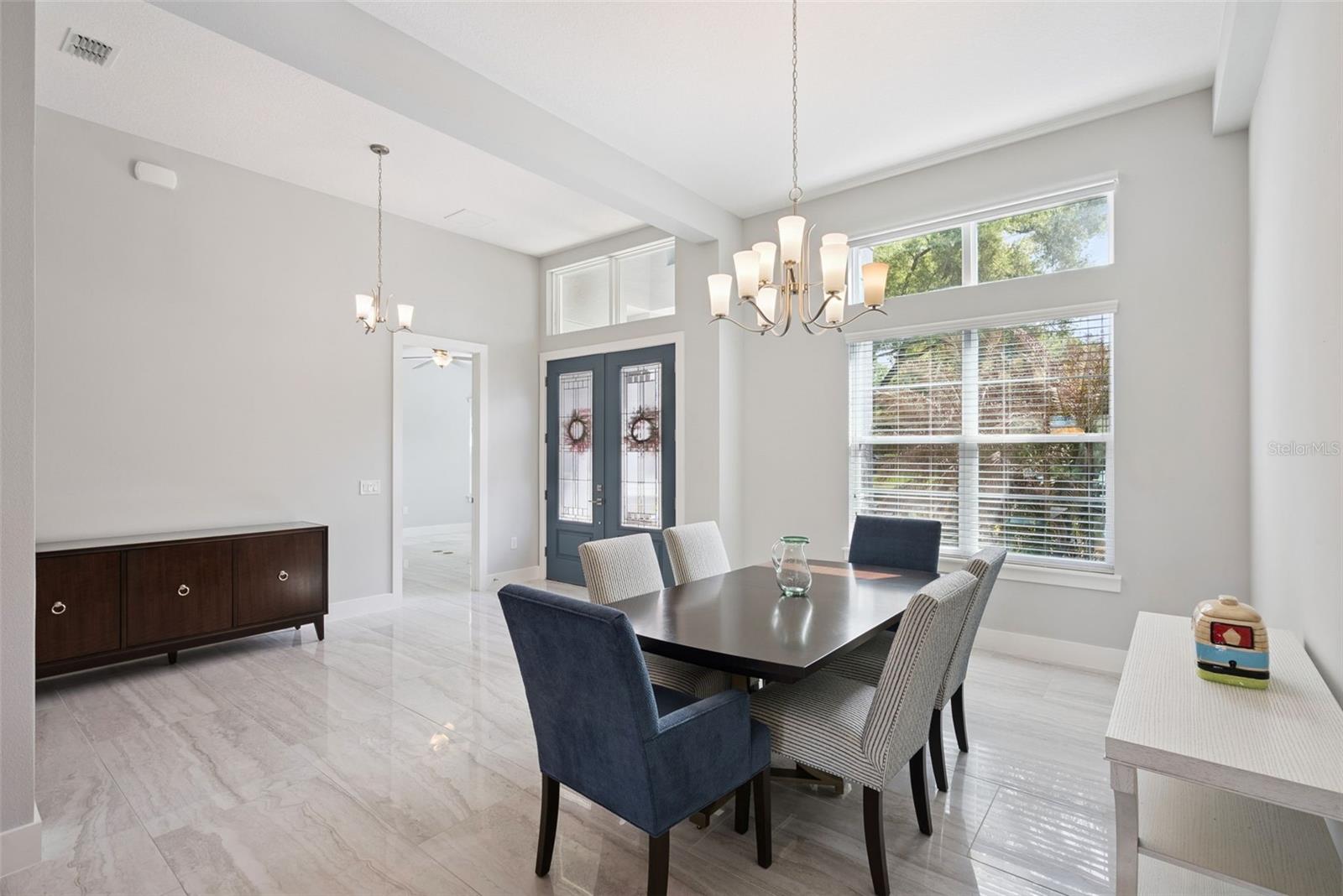 HEATHROW COUNTRY ESTATE - Residential