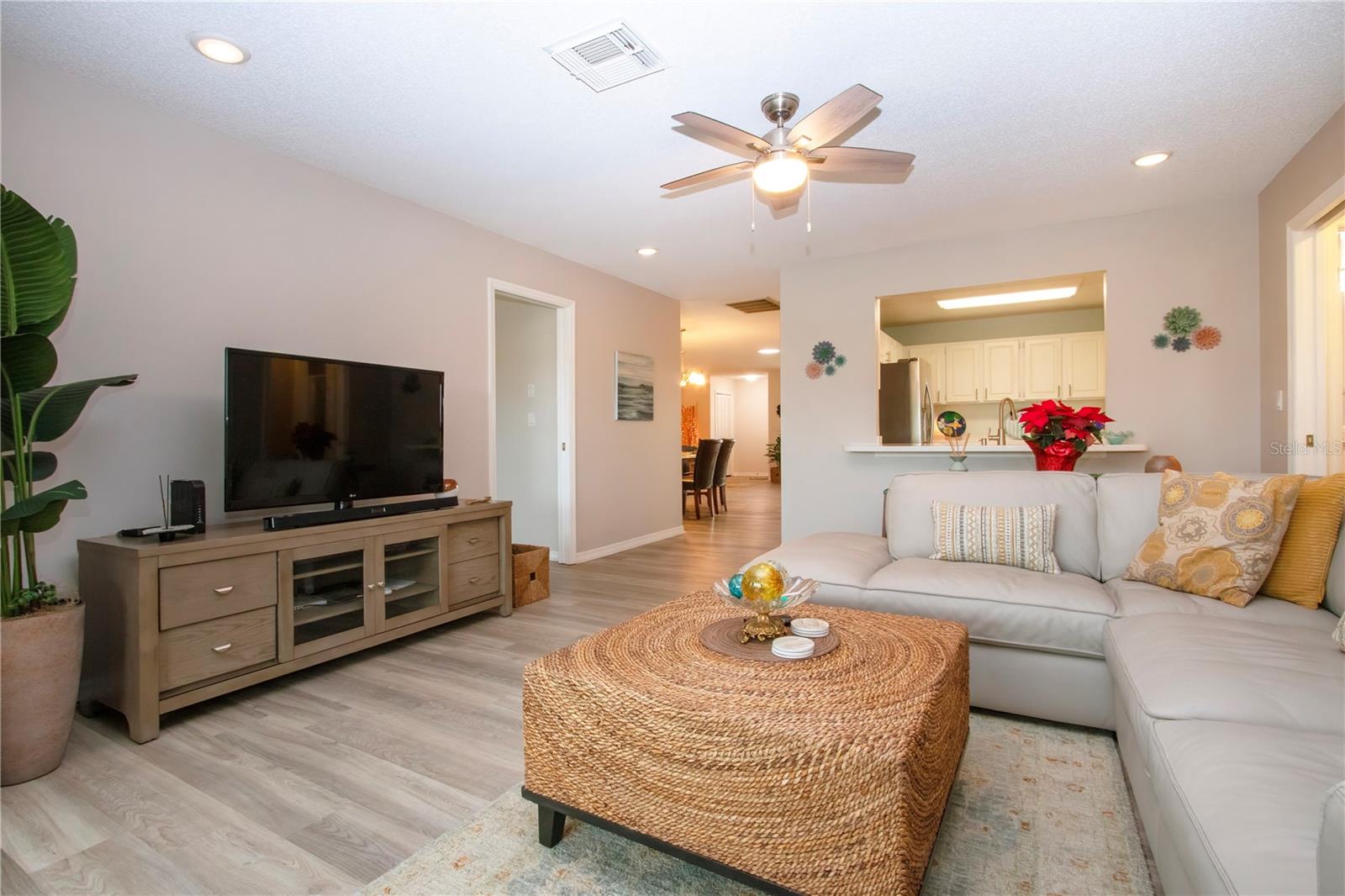 CALOOSA COUNTRY CLUB ESTATES U - Residential