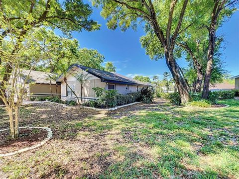 A home in LAKELAND