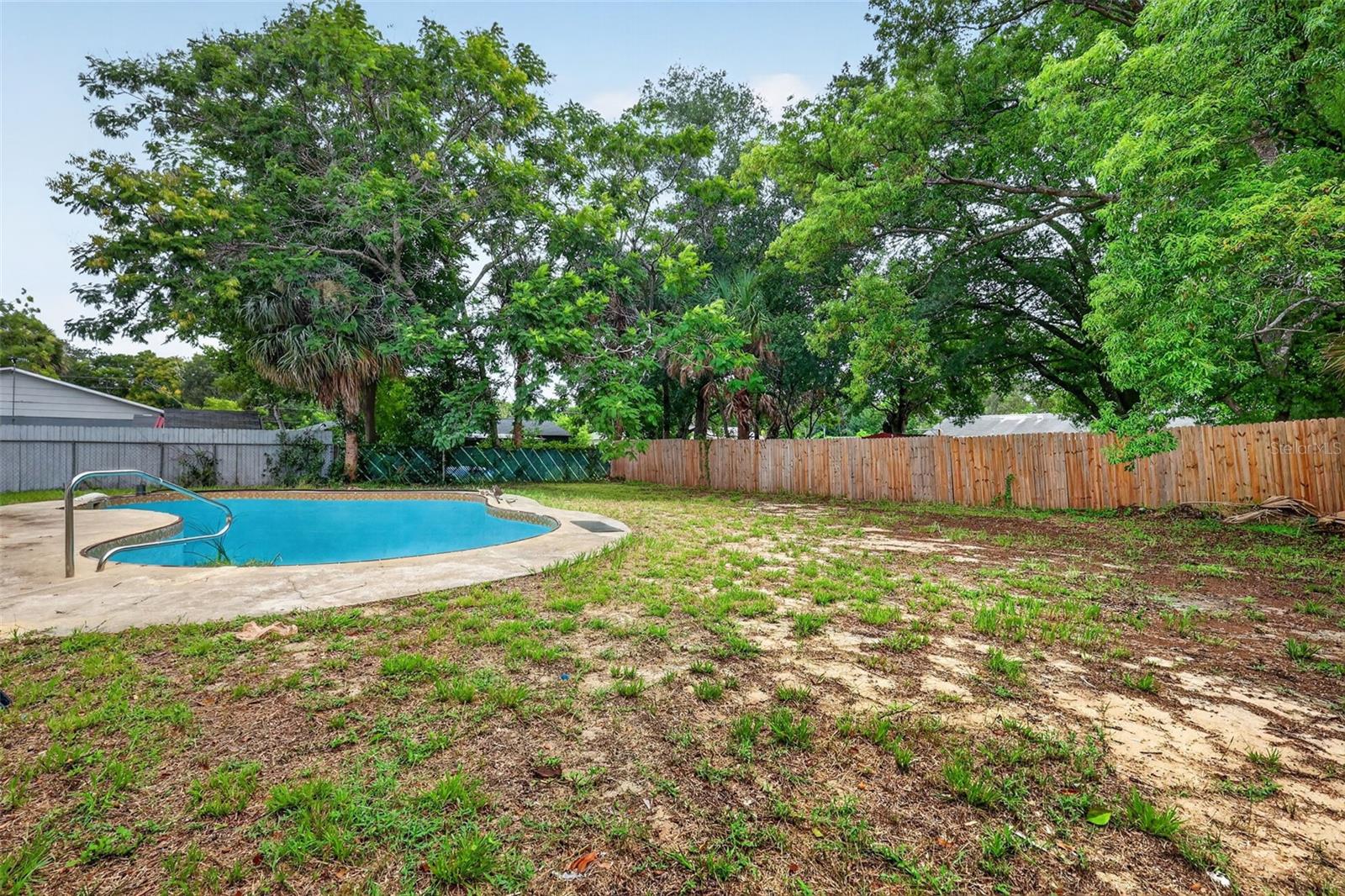 1877 WAYSIDE DRIVE