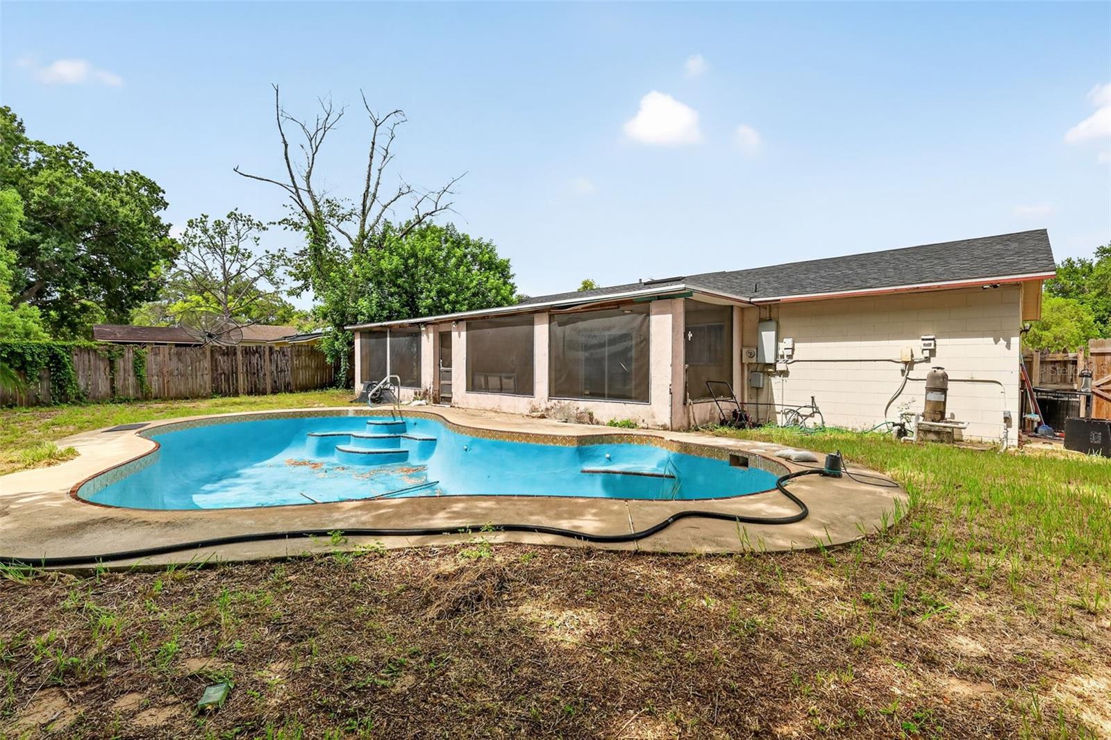 1877 WAYSIDE DRIVE