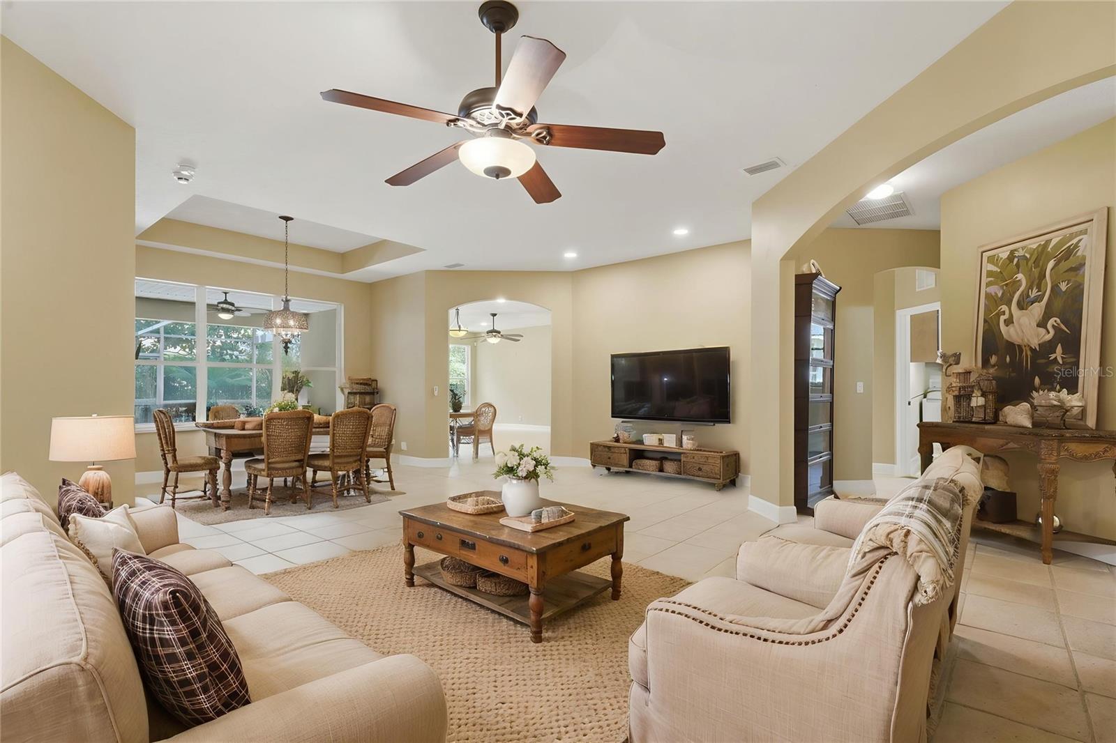 1609 VICTORIA GARDENS DRIVE