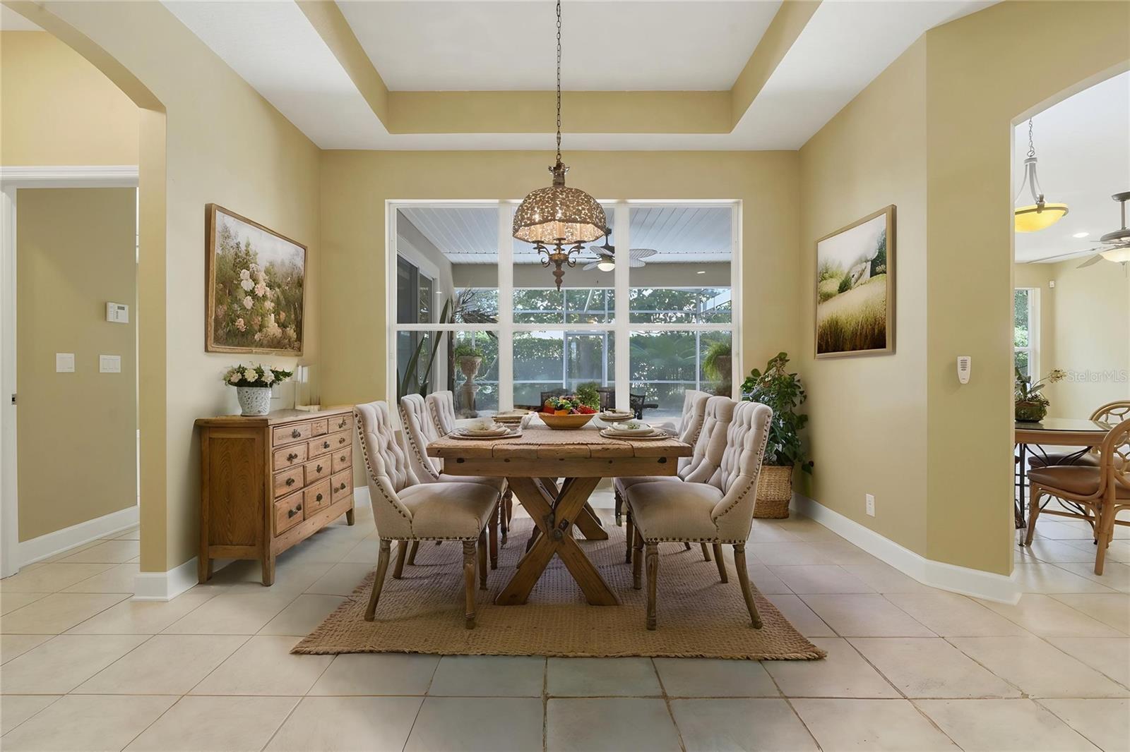 1609 VICTORIA GARDENS DRIVE