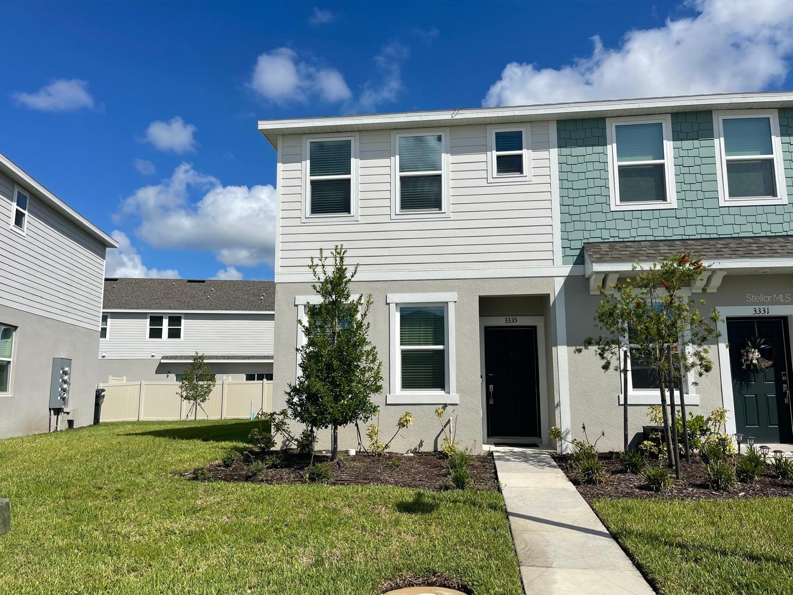 This beautiful 2-bedroom, 2.5-bath home is located in the desirable Westview community in Kissimmee. Each bedroom features its own full bathroom, plus there is a convenient guest half bath on the main level. Situated on a corner lot, the home offers extra privacy and natural light. Best of all, it is just steps away from the community playground and pool, making it an ideal location for both relaxation and recreation.
Westview is conveniently close to shopping, dining, major highways, and Central Florida’s world-famous attractions. Don’t miss the opportunity to lease this well-located home!