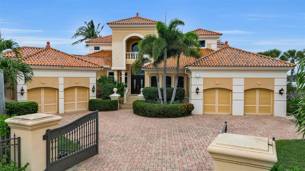 Photo of 1541 Caribbean Drive, Sarasota, FL 34231 (MLS # A4695466)