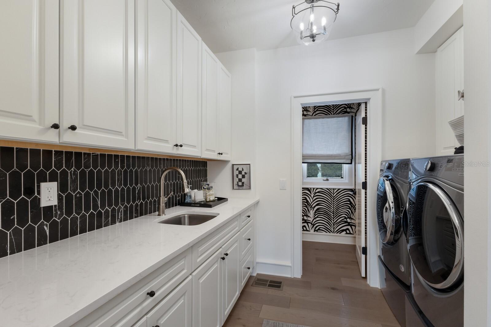 BENEVA OAKS - Residential