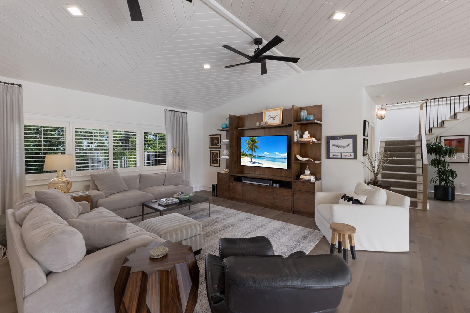 BENEVA OAKS - Residential