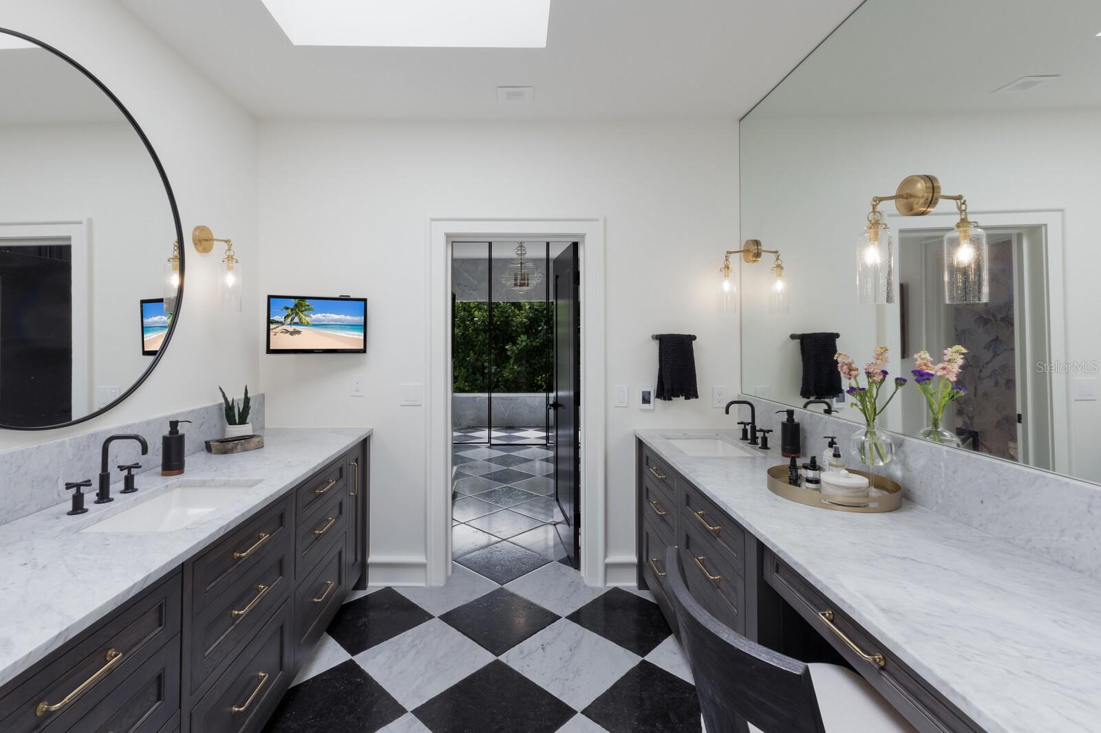 BENEVA OAKS - Residential