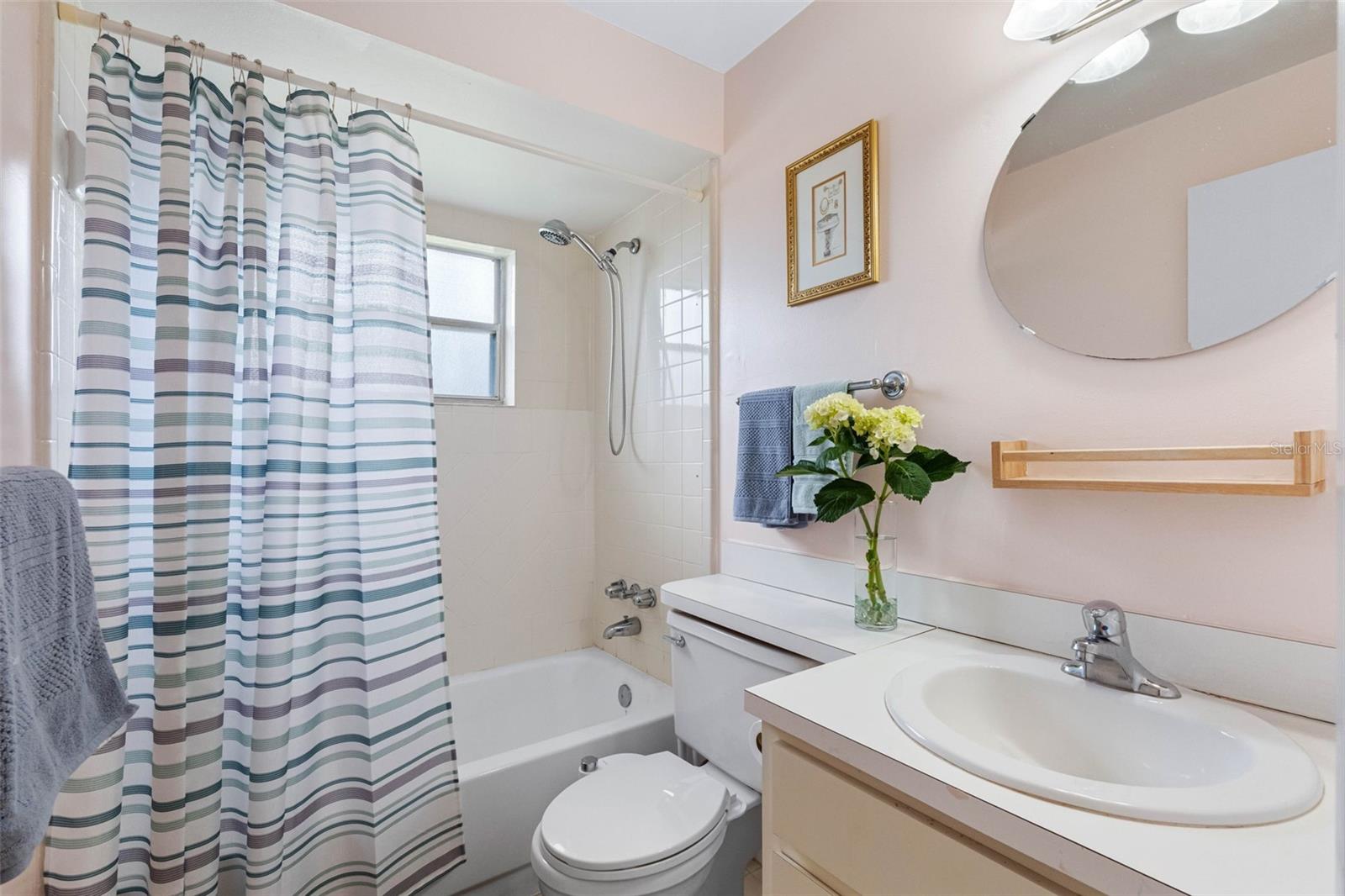 VILLAS CAPRI CONDO - Residential