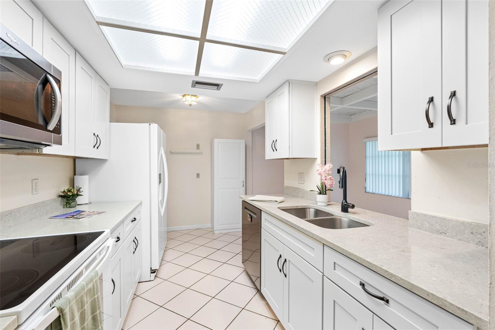 VILLAS CAPRI CONDO - Residential