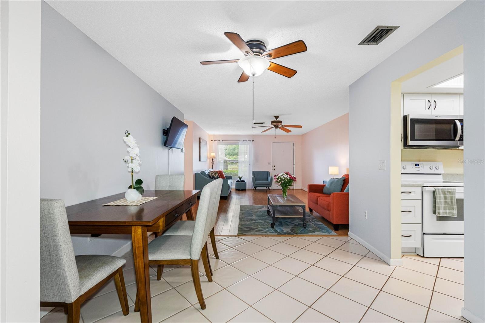 VILLAS CAPRI CONDO - Residential