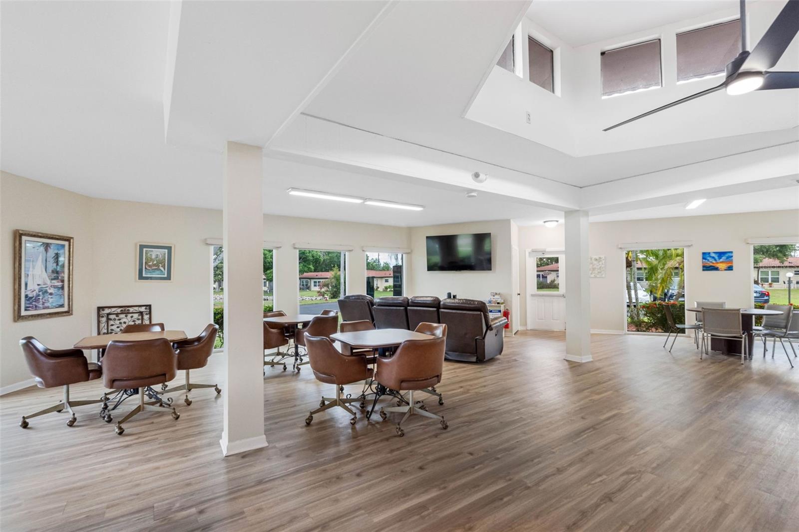VILLAS CAPRI CONDO - Residential
