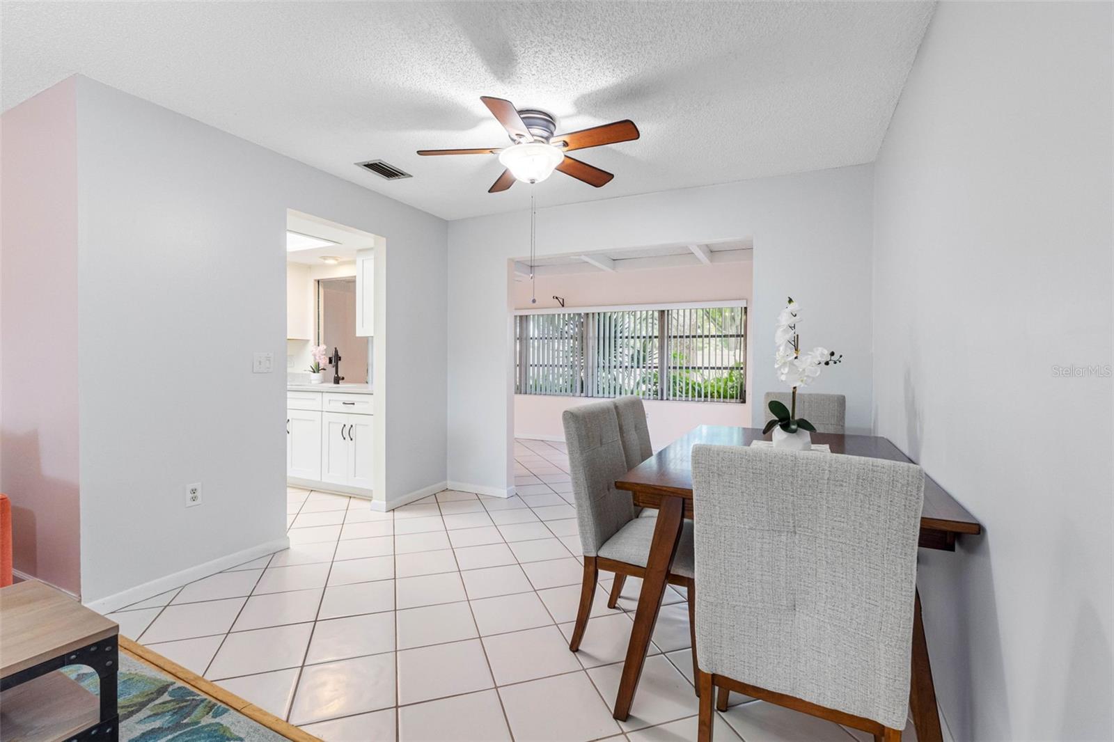 VILLAS CAPRI CONDO - Residential