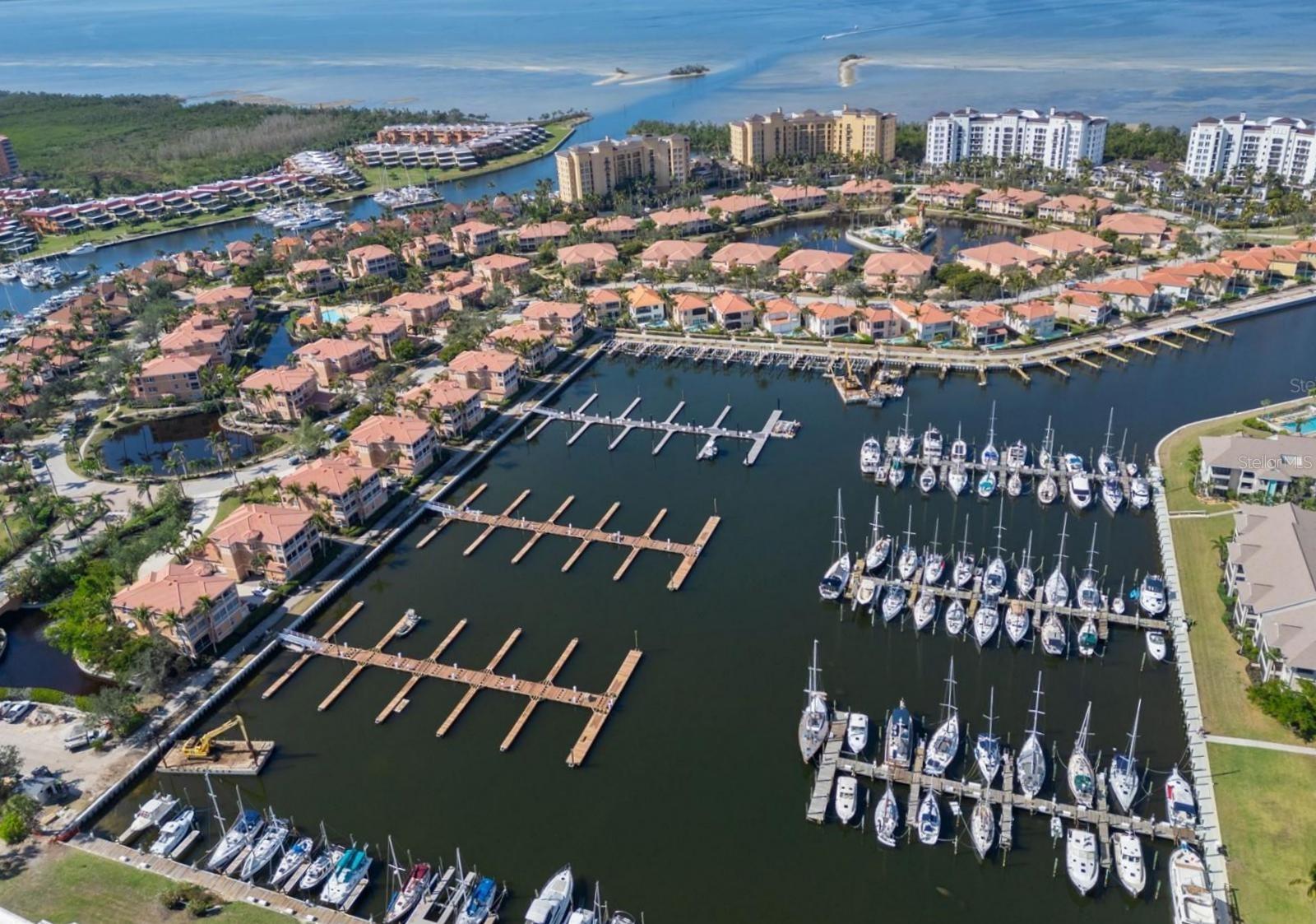 ESPLANADE/BURNT STORE MARINA PH 3 - Residential