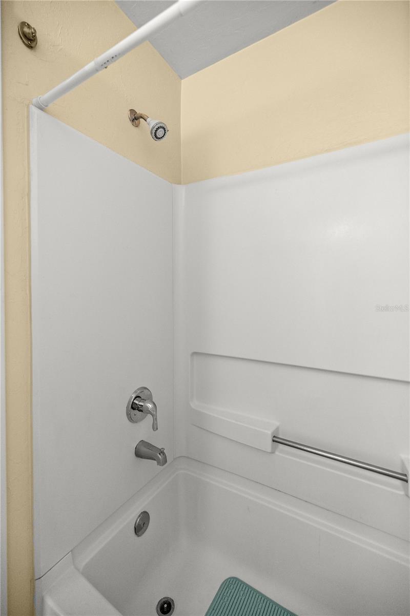 Photo 19 of 31 of 4000 SW 23RD STREET 3-202 condo