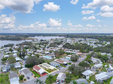 A home in LAKE WALES