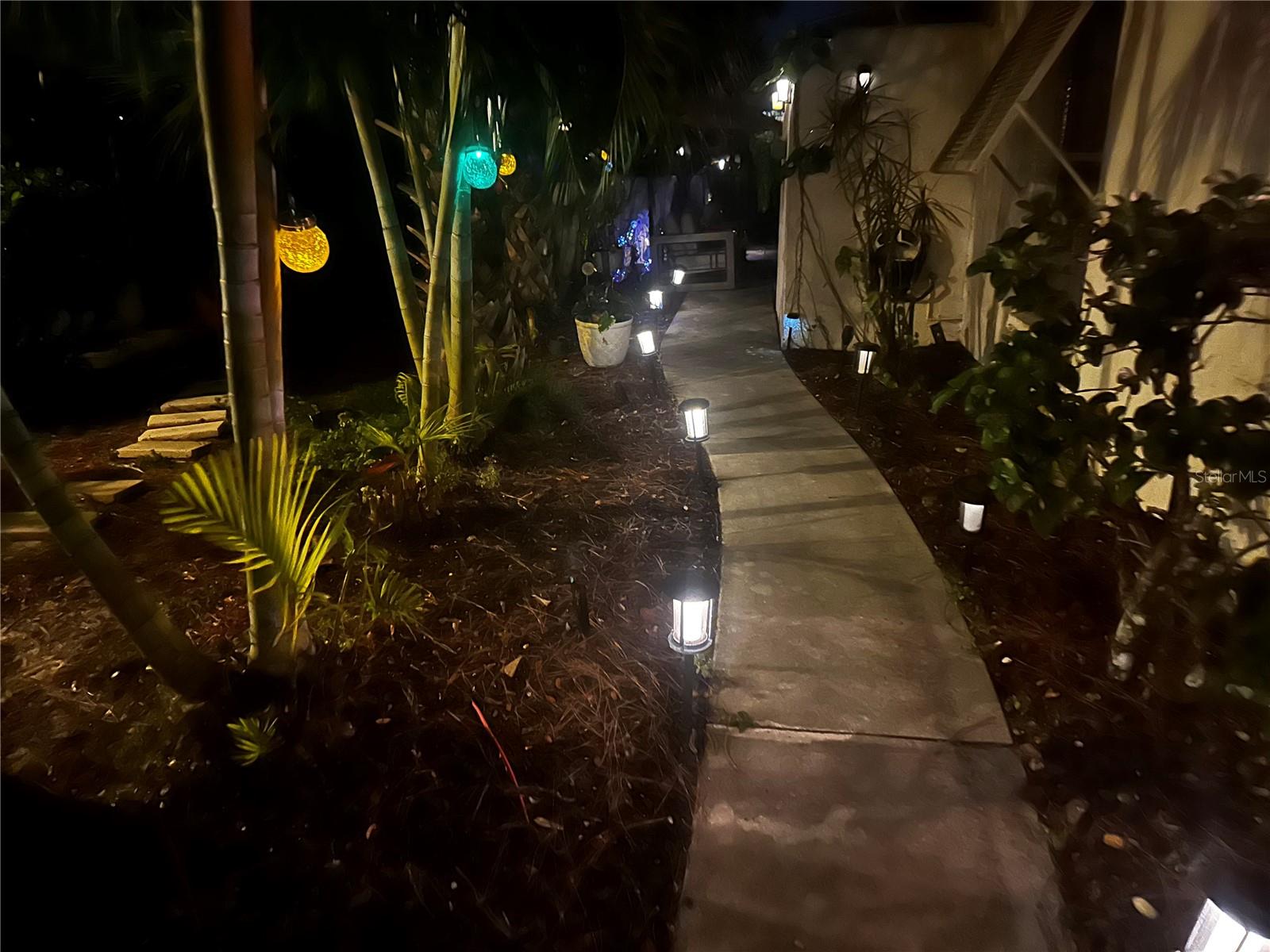 ROYAL PALM VILLAS - Residential