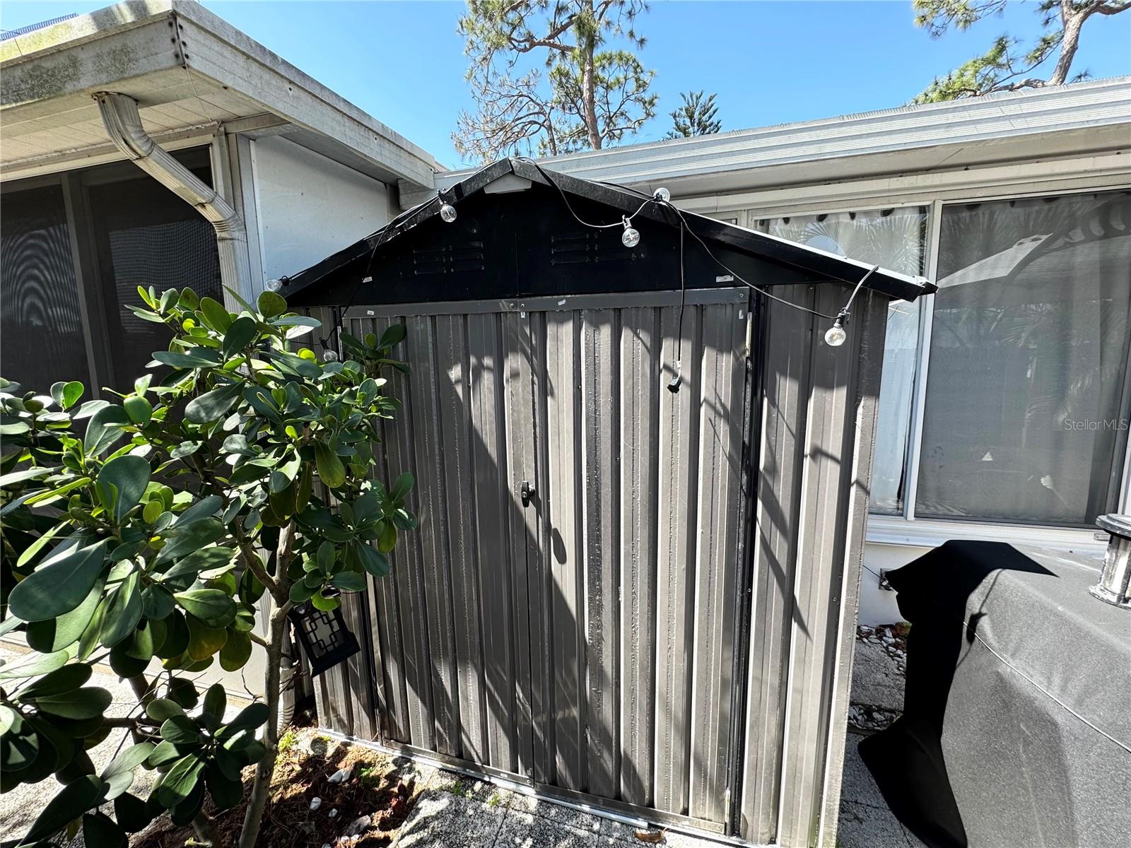 ROYAL PALM VILLAS - Residential