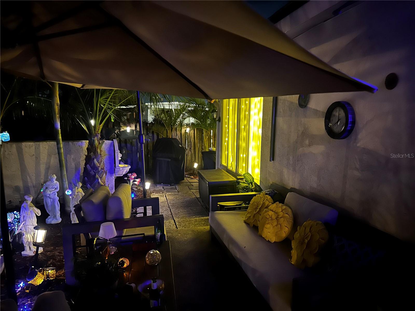 ROYAL PALM VILLAS - Residential